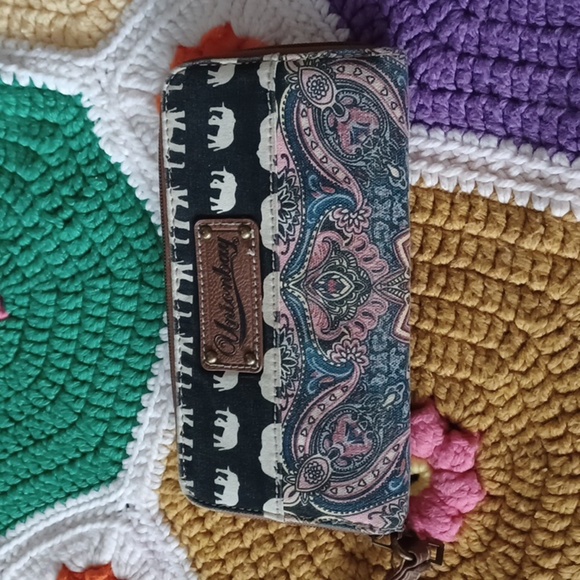 Unionbay Wristlet, 8"x4.5" - Picture 1 of 3